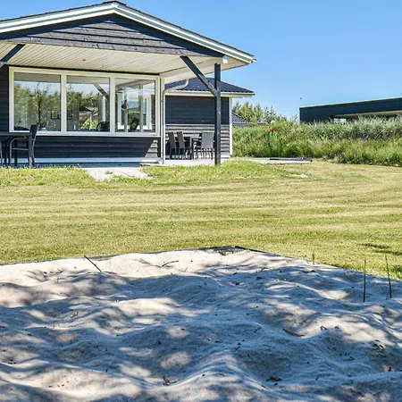 4 Bedroom Gorgeous In Feriehus Ringkøbing