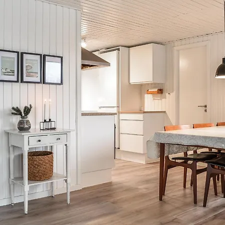 4 Bedroom Gorgeous In Ringkøbing